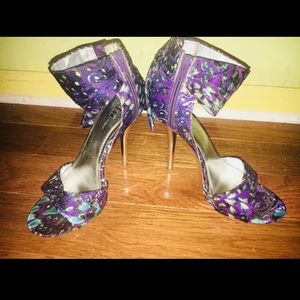 Sandal strapped heels